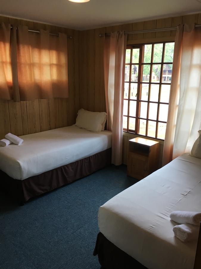 Dragon Peaks Mountain Resort Champagne Valley ภายนอก รูปภาพ